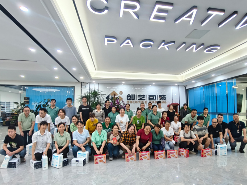 Tribute to Strivers｜Dongguan Creative Packaging Recognized 2026 Q1 Outstanding Employees