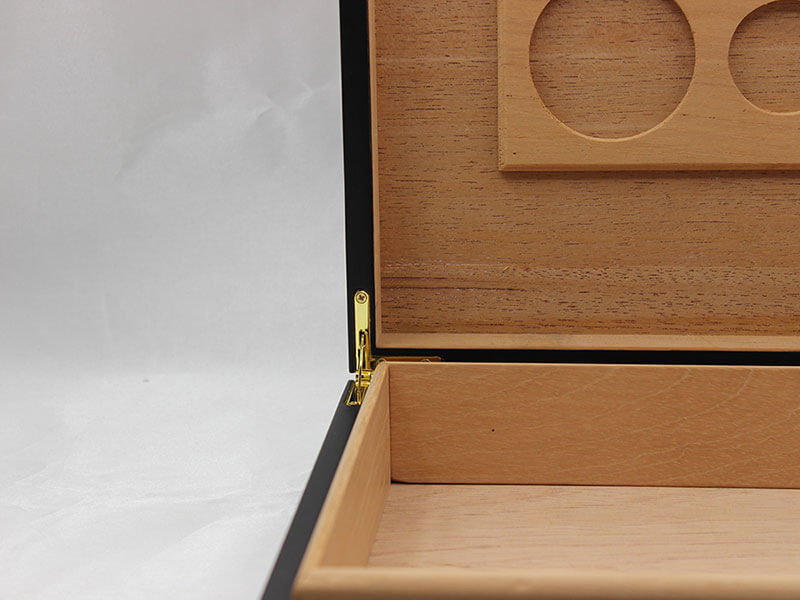 Black Humidor Wood Cigar Box